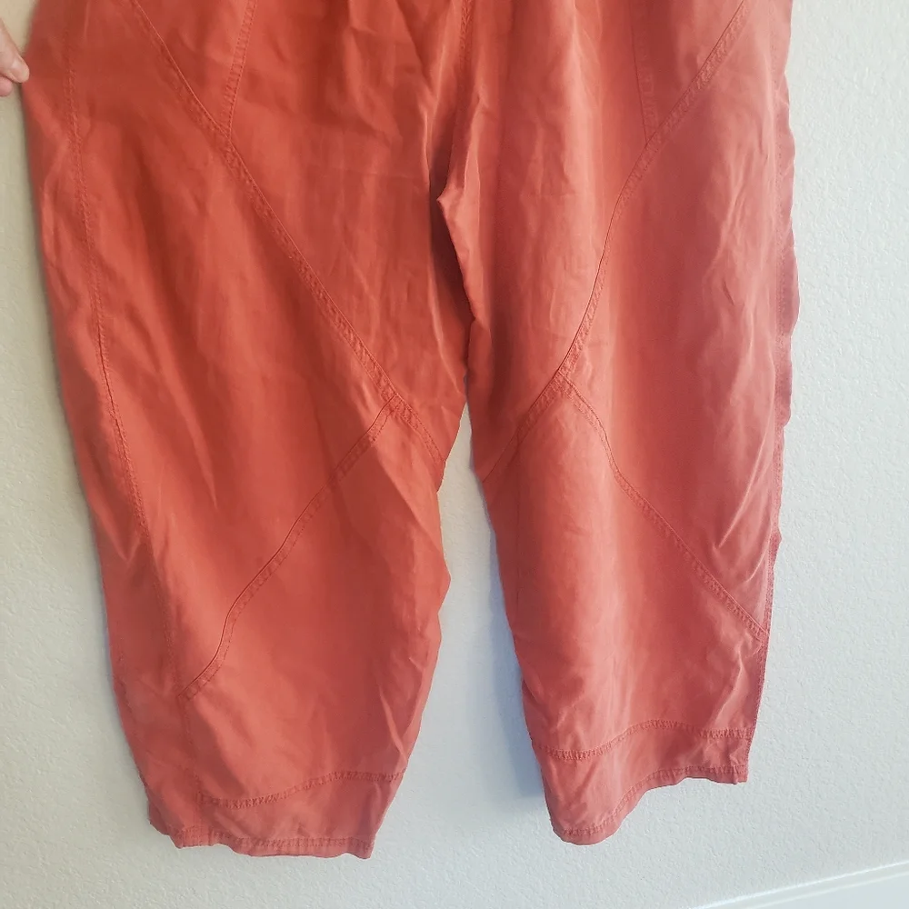 Free People movement bungee pants, size large - Picture 9 of 9